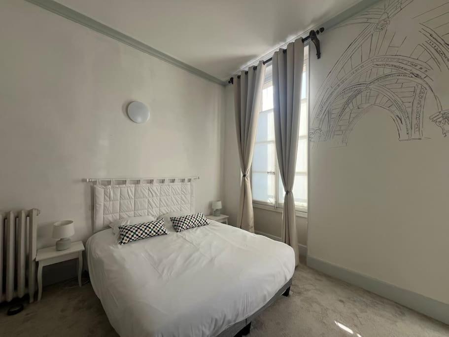 La Demeure De Margot - 24 Couchages Villa Villeneuve-sur-Yonne Buitenkant foto